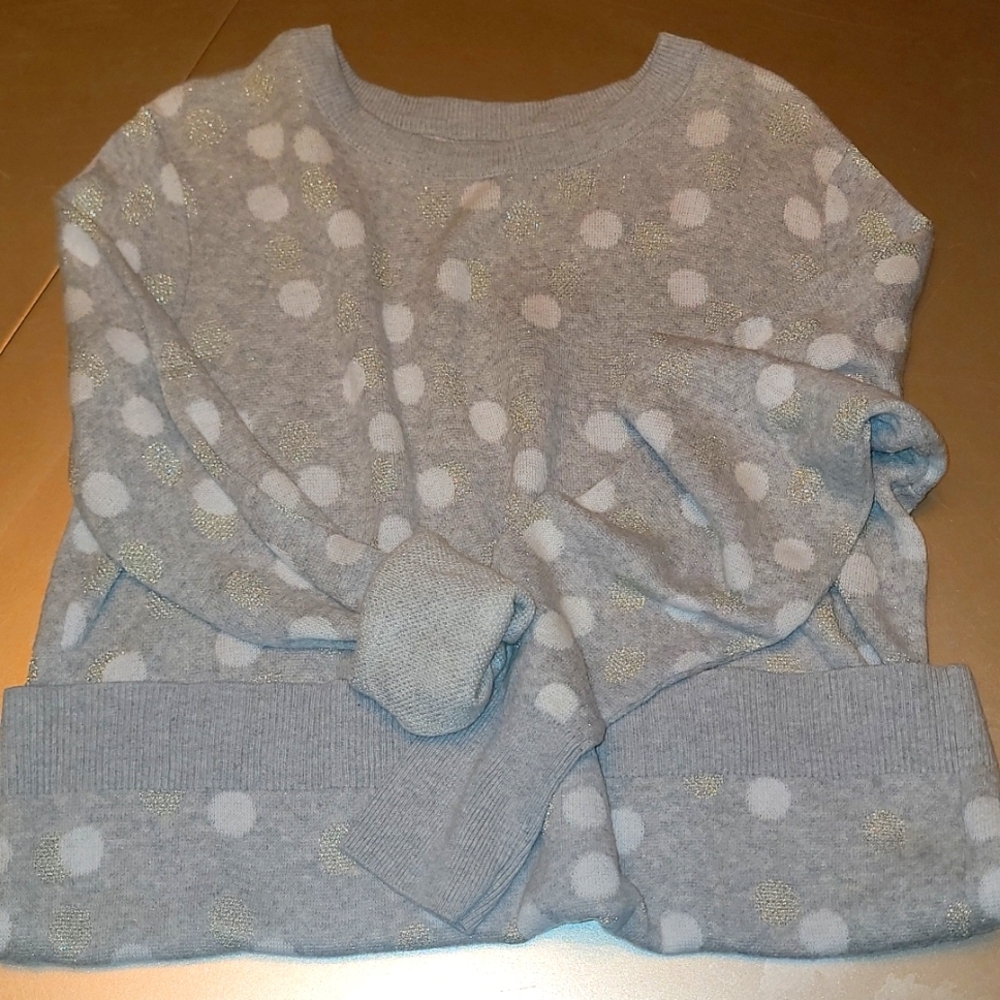 Light Sweaters - Picture 4 of 5